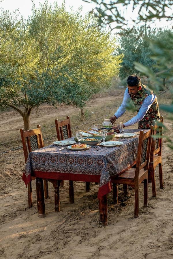 Kaner Retreat - India'S First Desert Botanical Resort Shaitrawa Bagian luar foto