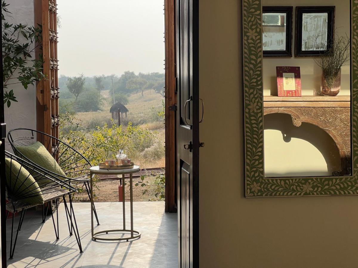 Kaner Retreat - India'S First Desert Botanical Resort Shaitrawa Bagian luar foto